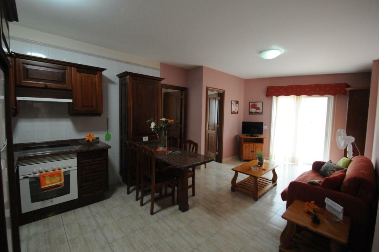 Apartamentos Edalmar Frontera Bagian luar foto